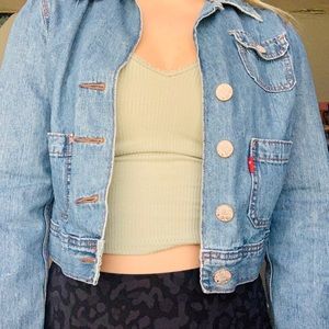 VINTAGE LEVI JEAN JACKET !
